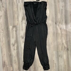 NWT GSTQ Black Satin Jumpsuit Sleeveless V Neck Ruched Ankle Crop Size XL